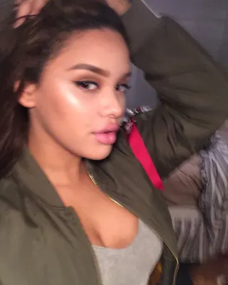 Majda, 26 ans, rencontre sexe à Sainte-Geneviève-des-Bois