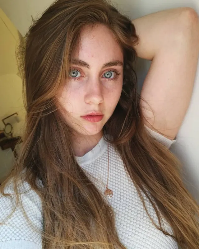 Zélie, 22 ans, rencontre sexe à Levroux